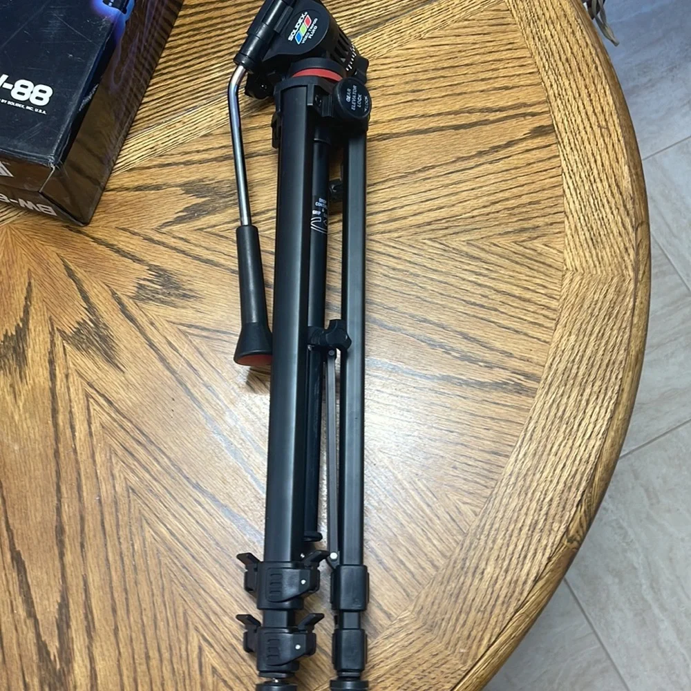 Solidex BW-88 video camera tripod